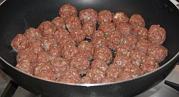 Meatballs in the skillet