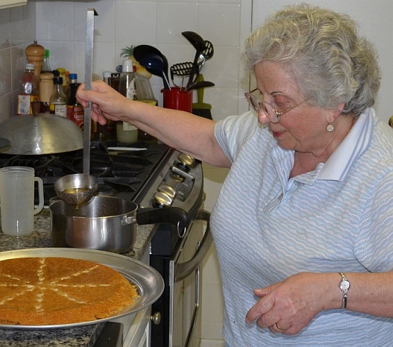 kanafeh Palestinian dessert
