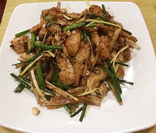 Fried fish with green onions