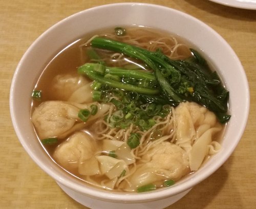 Wonton noodle soup