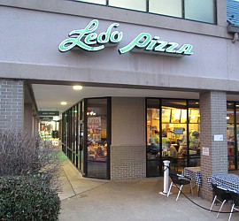 Ledo Pizza exterior