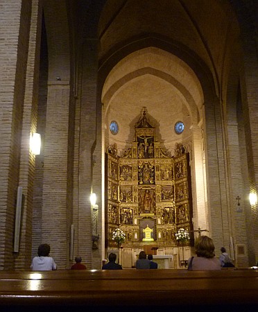Santiago del Arrabal church interior