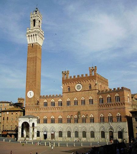 Torre del Mangia in Siena, Italy