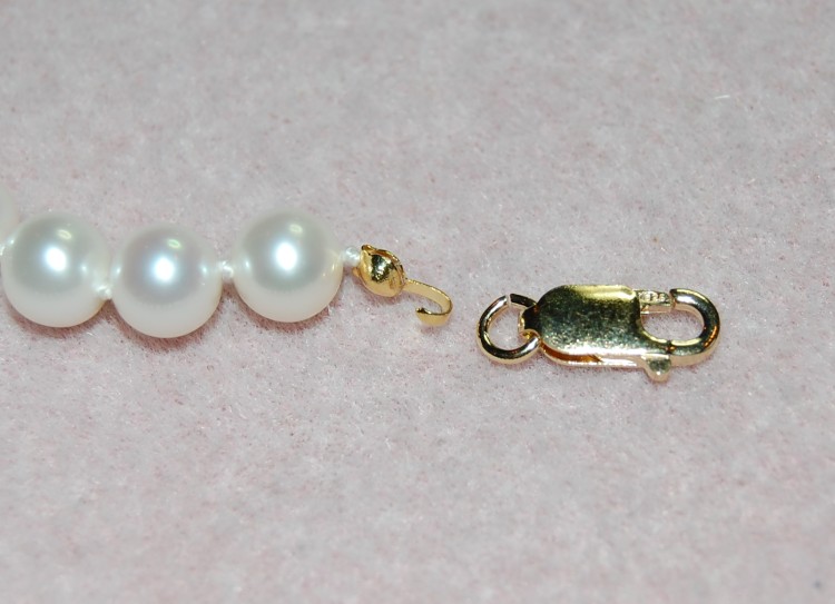 Pearl Necklace lobster clasps