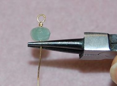 Jewelry wiring - Placing the bead