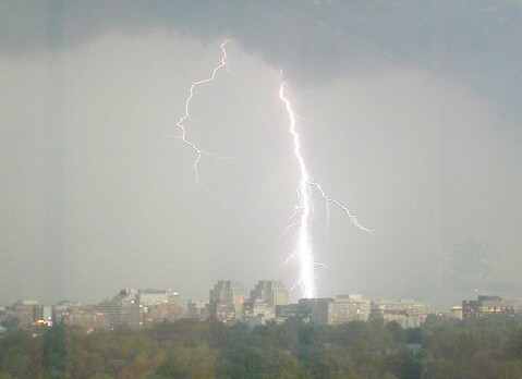 Lightning strikes Bethesda - Aug. 27, 2003
